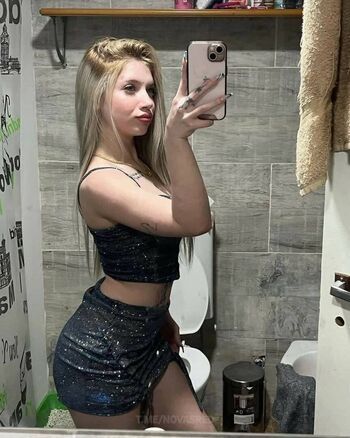 Novinhas peitudas  page leaked private photo uncensored HD quality