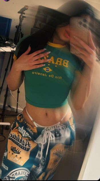 Oficialgiana leaked private photo uncensored HD quality