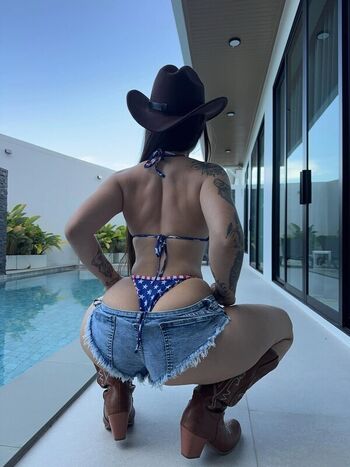 Olesyaliberman  page leaked private photo uncensored HD quality