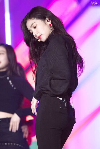 Red velvet page leaked private photo uncensored HD quality