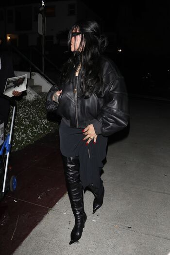 Rihanna  page leaked private photo uncensored HD quality