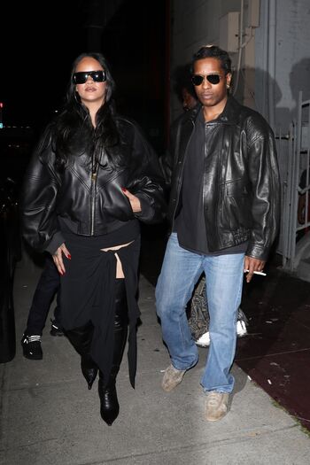 Rihanna  page leaked private photo uncensored HD quality
