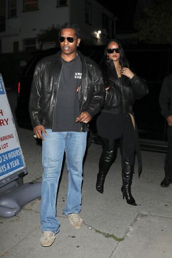Rihanna  page leaked private photo uncensored HD quality
