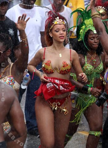 Rihanna  page leaked private photo uncensored HD quality