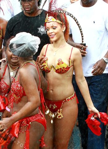 Rihanna  page leaked private photo uncensored HD quality