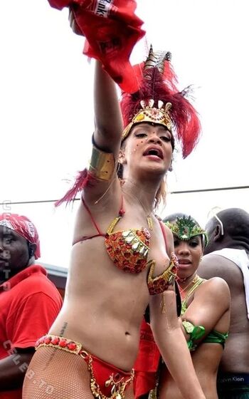 Rihanna  page leaked private photo uncensored HD quality