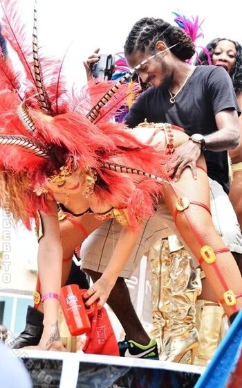 Rihanna  page leaked private photo uncensored HD quality