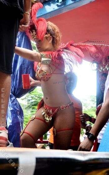 Rihanna  page leaked private photo uncensored HD quality