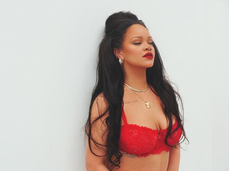 Rihanna  page leaked private photo uncensored HD quality