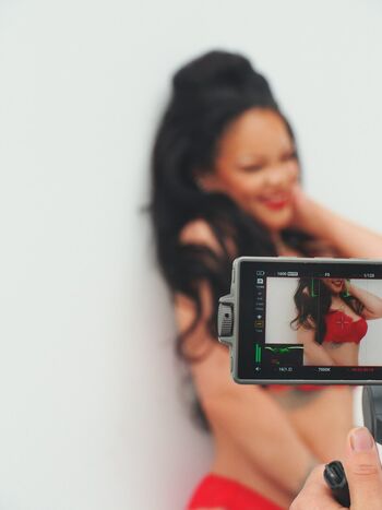 Rihanna  page leaked private photo uncensored HD quality