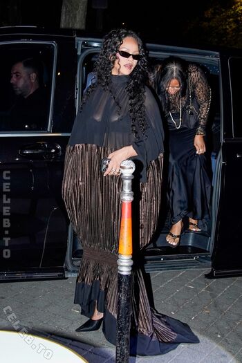 Rihanna  page leaked private photo uncensored HD quality