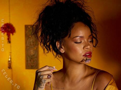 Rihanna  page leaked private photo uncensored HD quality