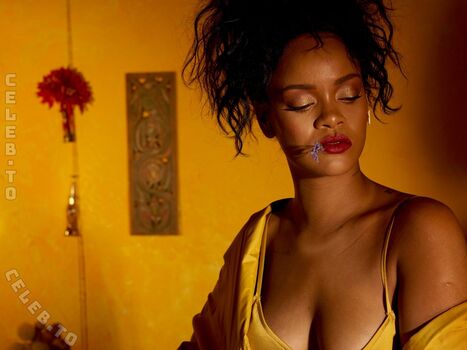 Rihanna  page leaked private photo uncensored HD quality
