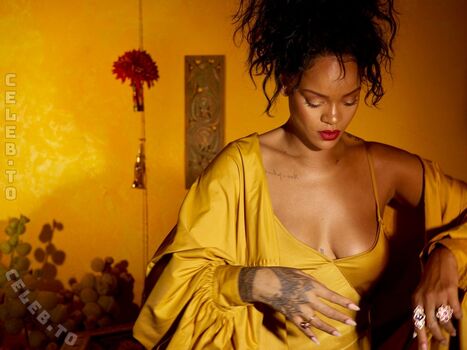 Rihanna  page leaked private photo uncensored HD quality