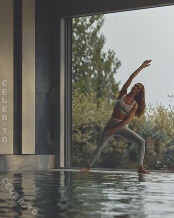 Rosie huntington whiteley  page leaked private photo uncensored HD quality