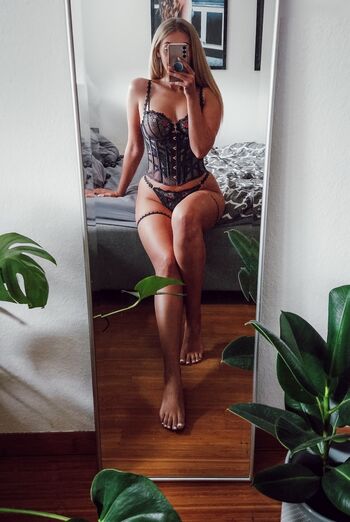 Sarah milkowski  page leaked private photo uncensored HD quality