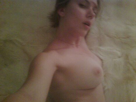 Scarlett johansson  page leaked private photo uncensored HD quality
