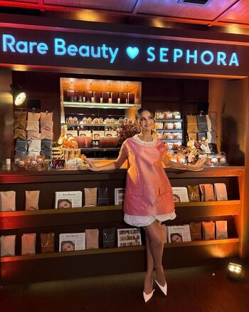 Selena gomez  page leaked private photo uncensored HD quality