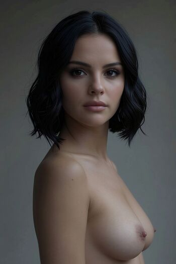 Selena gomez  page leaked private photo uncensored HD quality