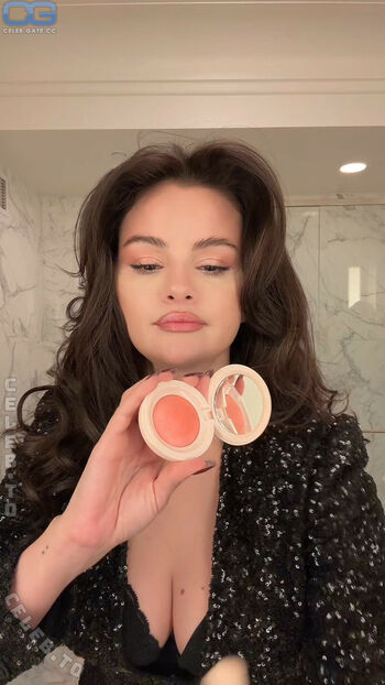 Selena gomez leaked private photo uncensored HD quality