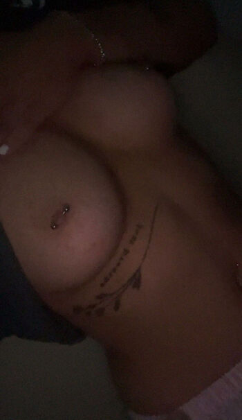 Show your girlfriend page leaked private photo uncensored HD quality