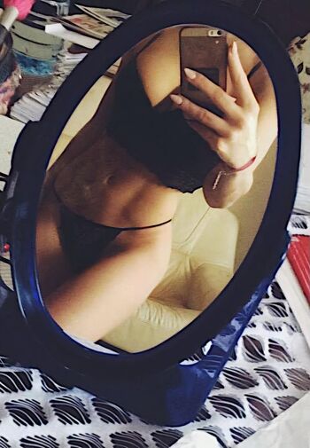 Show your girlfriend page leaked private photo uncensored HD quality