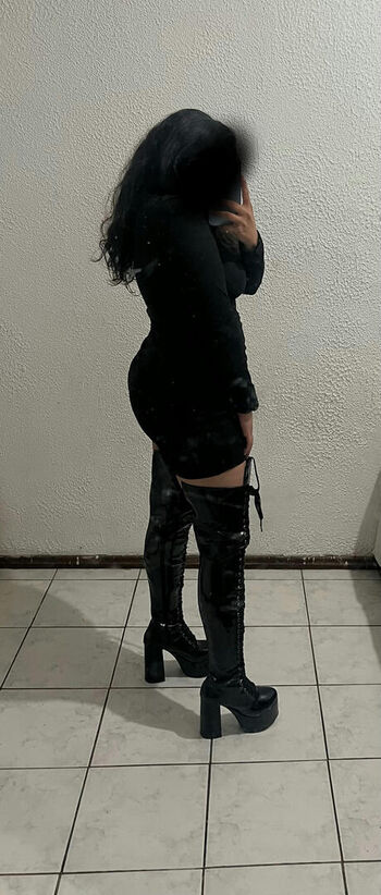 Show your girlfriend page leaked private photo uncensored HD quality