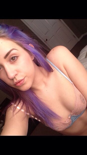 Show your girlfriend page leaked private photo uncensored HD quality