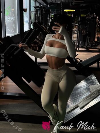 Sofielovely page leaked private photo uncensored HD quality