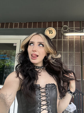 Sophie burrell page leaked private photo uncensored HD quality
