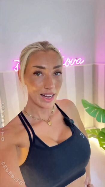 Starletnova leaked private photo uncensored HD quality