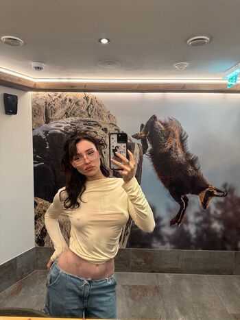 Supposedlyjulia leaked private photo uncensored HD quality