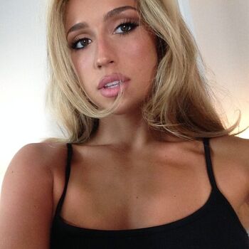 Tate mcrae  page leaked private photo uncensored HD quality