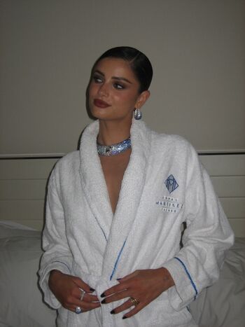 Taylor hill leaked private photo uncensored HD quality