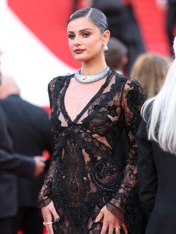 Taylor hill leaked private photo uncensored HD quality