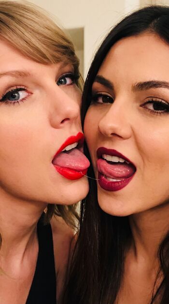 Taylor swift  page leaked private photo uncensored HD quality