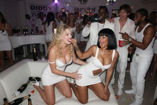 Taylor swift  page leaked private photo uncensored HD quality