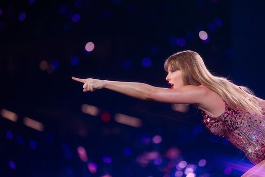 Taylor swift  page leaked private photo uncensored HD quality