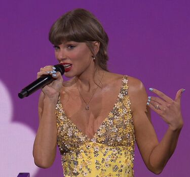 Taylor swift  page leaked private photo uncensored HD quality
