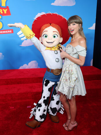 Taylor swift  page leaked private photo uncensored HD quality