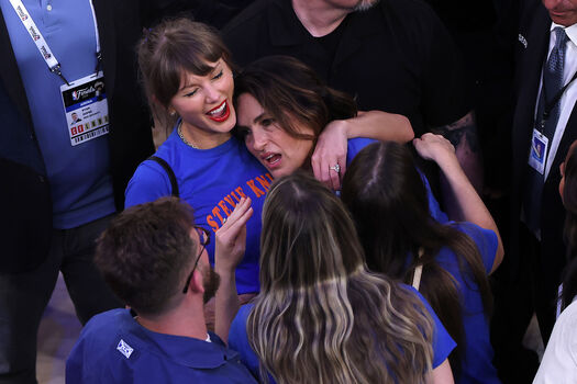 Taylor swift  page leaked private photo uncensored HD quality