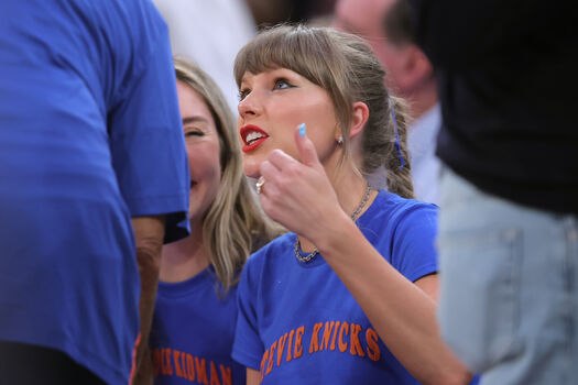 Taylor swift  page leaked private photo uncensored HD quality