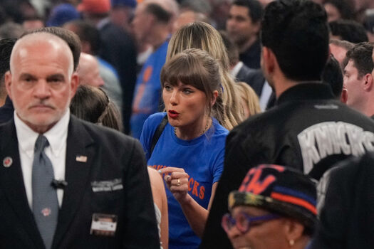 Taylor swift  page leaked private photo uncensored HD quality