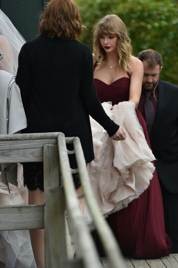 Taylor swift  page leaked private photo uncensored HD quality