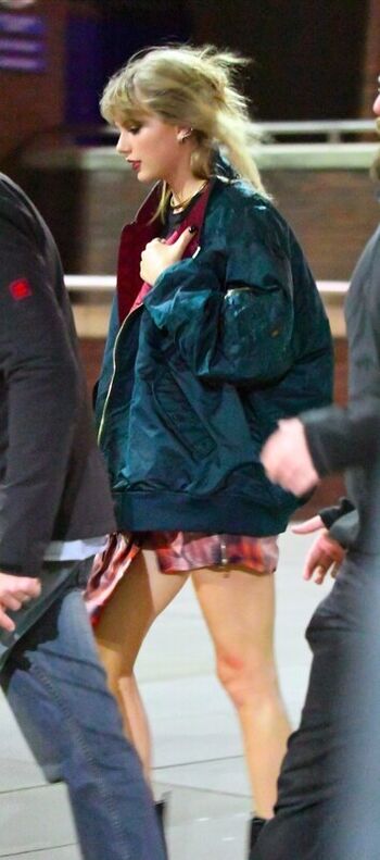 Taylor swift  page leaked private photo uncensored HD quality