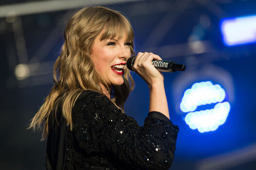 Taylor swift  page leaked private photo uncensored HD quality