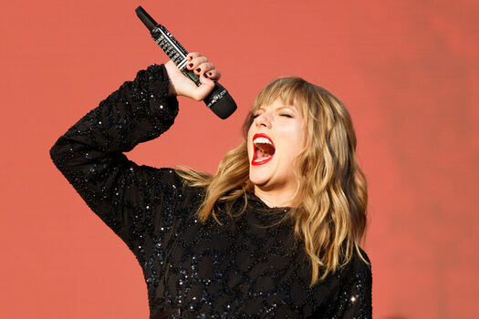 Taylor swift leaked private photo uncensored HD quality