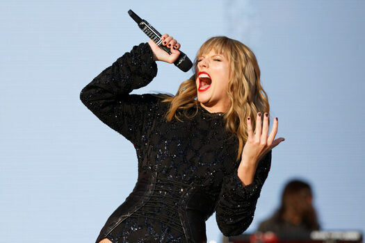 Taylor swift leaked private photo uncensored HD quality