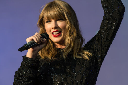 Taylor swift leaked private photo uncensored HD quality