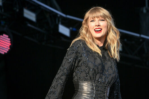 Taylor swift leaked private photo uncensored HD quality